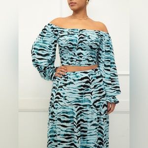 ELOQUII Elements' Women’s Smocked Off The Shoulder Top Zebra Paint Teal Sz 22/24